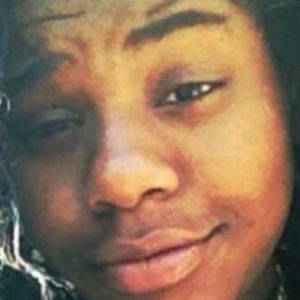 Meet your Posher, Kaela